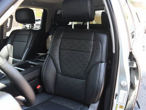 Used 2024 Toyota Tundra Limited AWD/4WD image 17