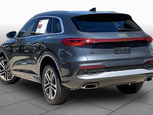 Used 2025 Audi Q5 Premium AWD/4WD image 12