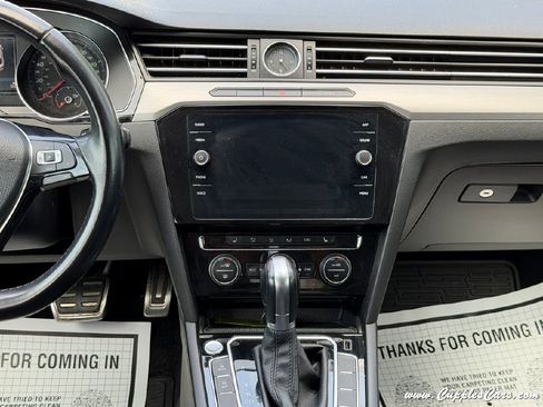 Used 2019 Volkswagen Arteon SE FWD image 19
