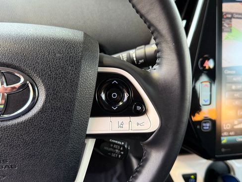 Used 2019 Toyota Prius Prime Plus image 17