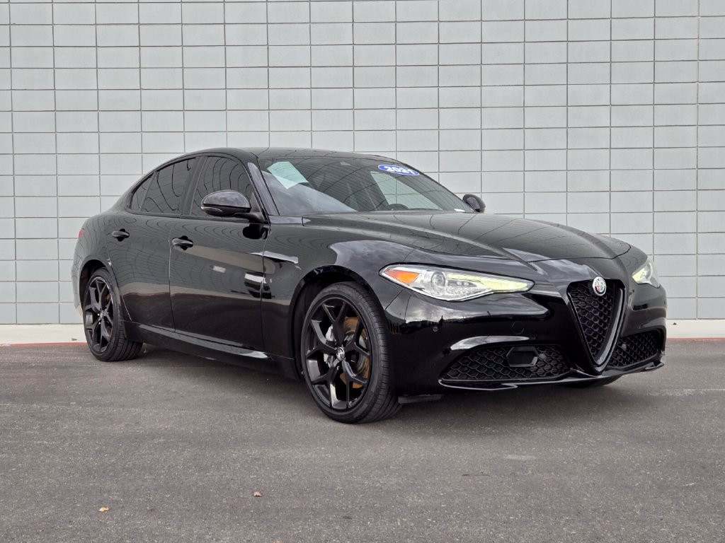 Used 2021 Alfa Romeo Giulia Ti w/ Nero Edizione AWD/4WD image 6