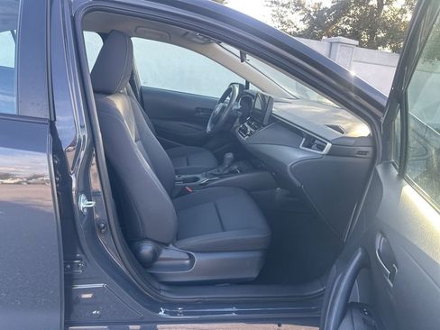 Used 2025 Toyota Corolla LE image 11