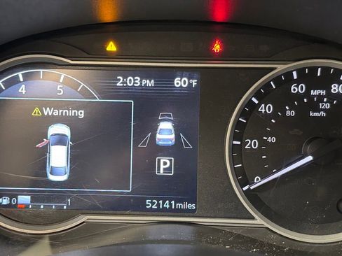 Used 2024 Nissan Versa SV FWD image 29