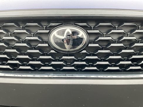 Used 2024 Toyota Corolla Cross LE image 18