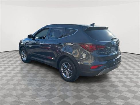 Used 2017 Hyundai Santa Fe Sport image 4
