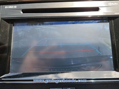 Used 2016 Toyota Avalon XLE Plus FWD image 15