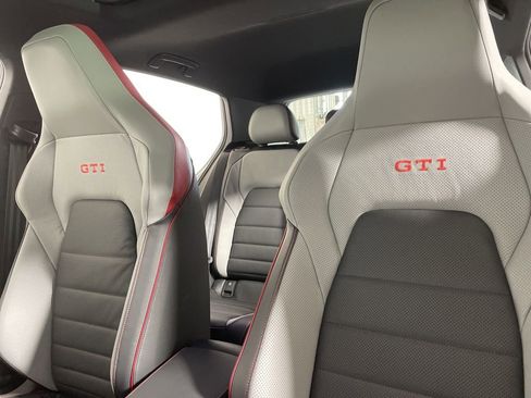 New 2026 Volkswagen GTI SE FWD image 18