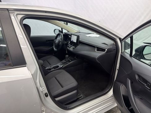 Used 2024 Toyota Corolla LE FWD image 13