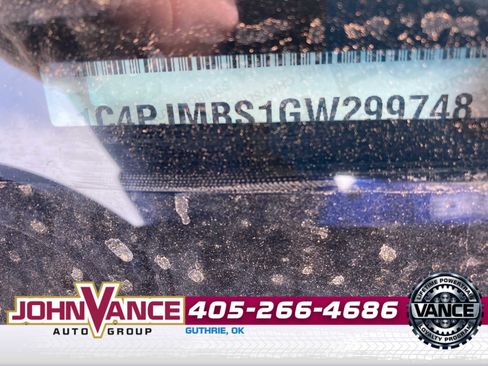 Used 2016 Jeep Cherokee Trailhawk w/ Comfort/Convenience Group AWD/4WD image 11