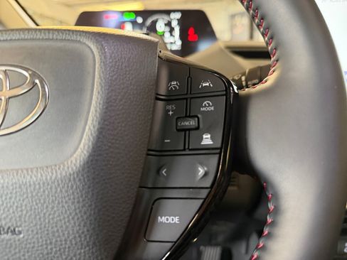 Certified 2026 Toyota Prius Plug-In Hybrid FWD image 19