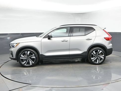 Used 2023 Volvo XC40 B5 Ultimate w/ Protection Package Premier AWD/4WD image 6