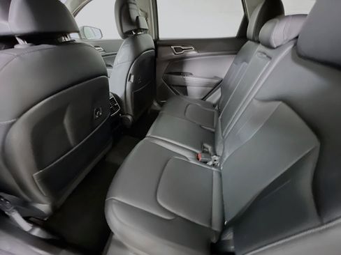 Used 2023 Kia Sportage EX image 29