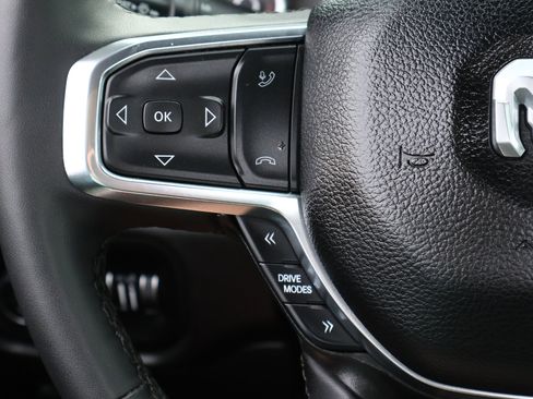 Used 2025 RAM 1500 Laramie image 15