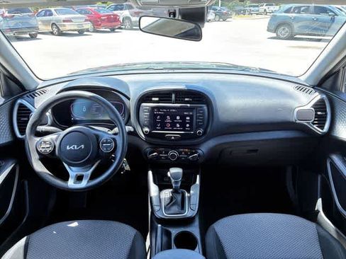 Used 2024 Kia Soul LX w/ Option Group 015 FWD image 16