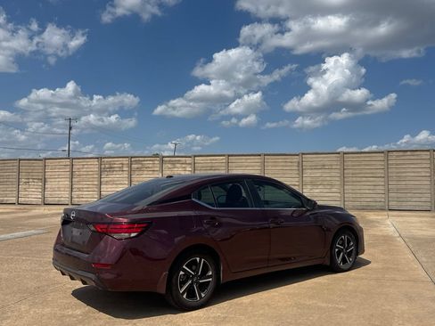 Certified 2025 Nissan Sentra SV FWD image 22