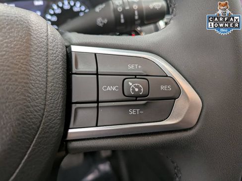 Used 2023 Jeep Compass Latitude AWD/4WD image 18