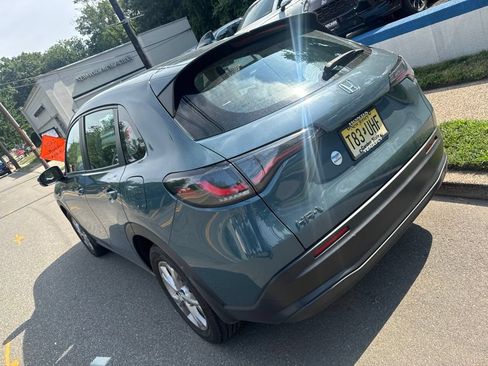 Used 2024 Honda HR-V LX image 2