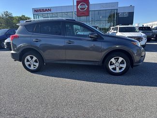 Used 2014 Toyota RAV4 XLE w/ Preferred Accessory Package AWD/4WD video 2