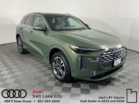 Certified 2025 Audi Q5 2.0T Premium Plus w/ Premium Plus image 1