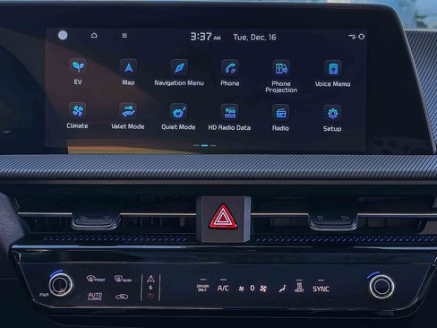 Certified 2024 Kia EV6 GT-Line image 12