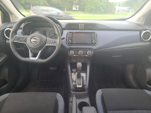 Used 2024 Nissan Versa SV w/ Trunk Package image 31