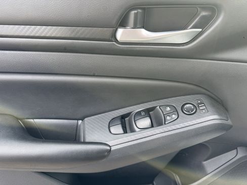 Used 2022 Nissan Altima 2.5 S image 9