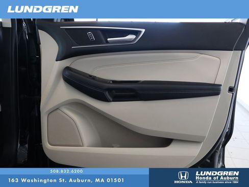 Used 2018 Ford Edge Titanium w/ Equipment Group 302A image 15