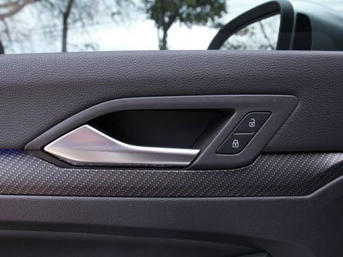 Used 2024 Volkswagen Golf R image 15