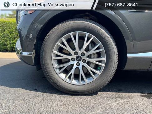 Used 2025 Genesis GV80 2.5T Standard AWD/4WD image 5