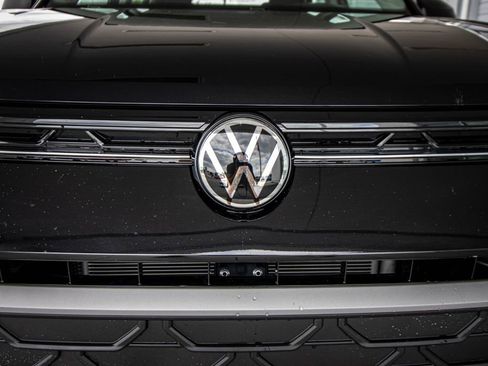 Certified 2025 Volkswagen Taos S image 7