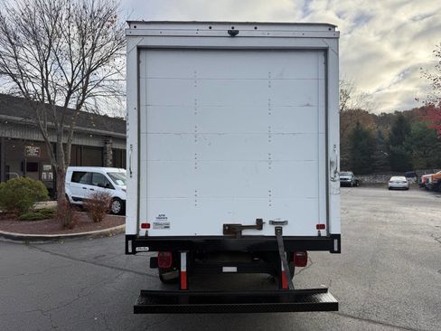 Used 2018 GMC Savana 3500 w/ Power Convenience Package image 5