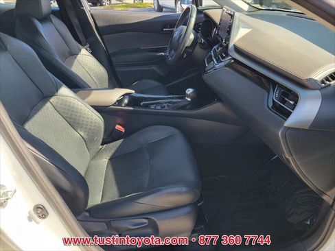 Certified 2022 Toyota C-HR Limited image 15