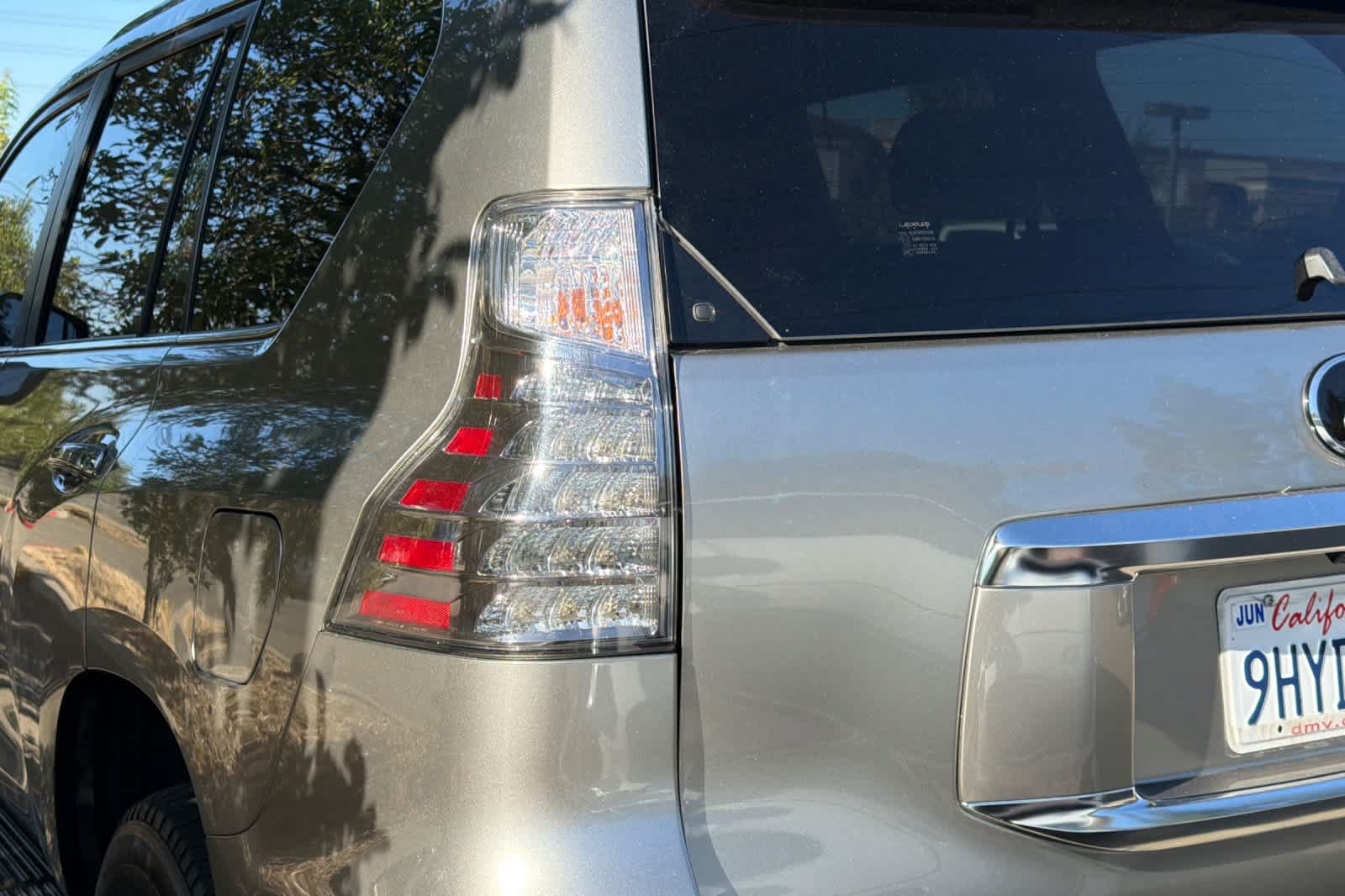 Used 2021 Lexus GX 460 Premium w/ Premium Package AWD/4WD image 14