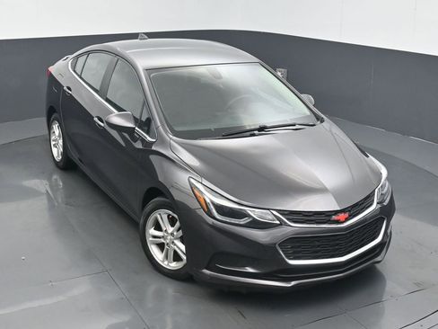 Used 2016 Chevrolet Cruze LT w/ Convenience Package FWD image 38