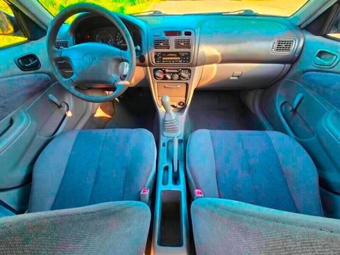 Used 1999 Toyota Corolla LE image 11