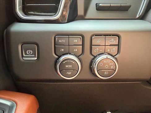 Used 2023 GMC Sierra 1500 Denali Ultimate AWD/4WD image 25