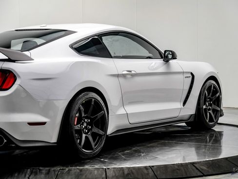 Used 2016 Ford Mustang Shelby GT350R w/ GT350R Equipment Group 920A image 19