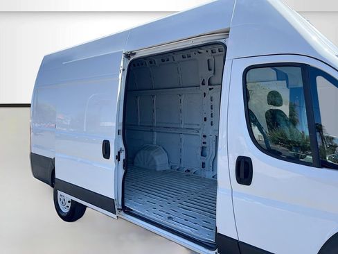 Used 2023 RAM ProMaster 3500 w/ Safety Group FWD image 23