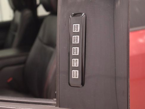 Used 2018 Ford F150 XLT w/ Equipment Group 302A Luxury AWD/4WD image 35