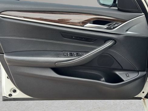Used 2017 BMW 540i RWD image 16