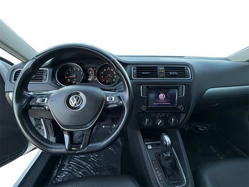 Used 2017 Volkswagen Jetta Wolfsburg Edition image 22