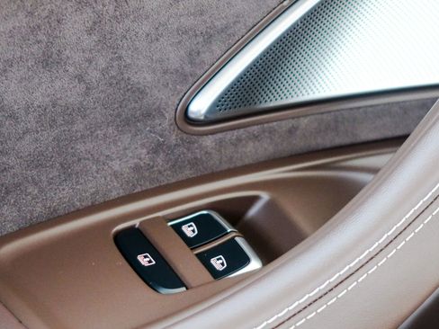 Used 2013 Audi S8 w/ Full Leather Pkg image 27