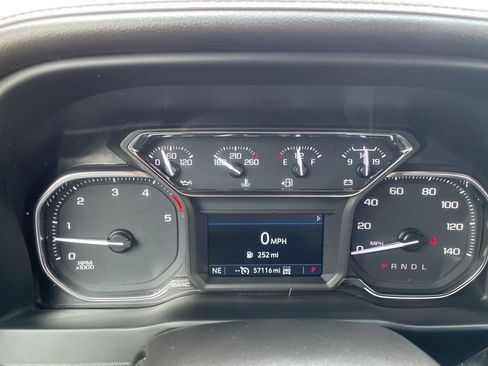 Used 2022 GMC Sierra 2500 AT4 image 21