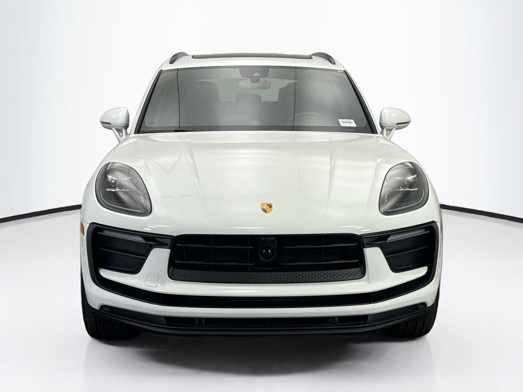 Used 2026 Porsche Macan AWD/4WD image 10