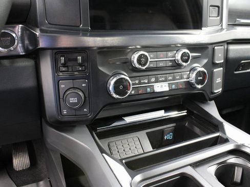 Used 2025 Ford F350 Lariat w/ Black Appearance Package AWD/4WD image 68