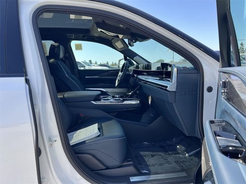 New 2025 Cadillac Escalade IQ Luxury 2 image 34