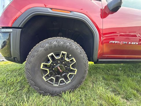 New 2026 GMC Sierra 2500 AT4X AWD/4WD image 17