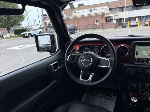 Used 2019 Jeep Wrangler Unlimited Rubicon AWD/4WD image 32
