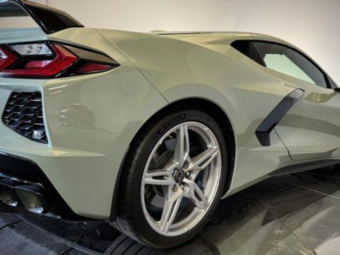 Used 2024 Chevrolet Corvette Stingray Premium Cpe w/ Z51 Performance Package RWD image 24