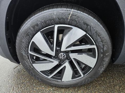 New 2026 Volkswagen Atlas SEL image 11